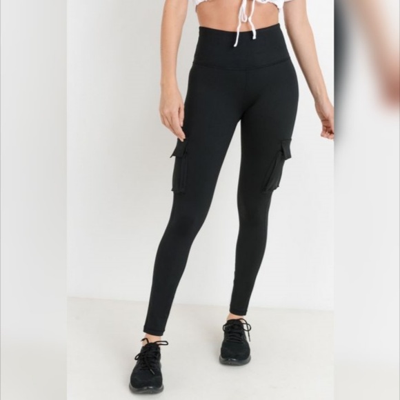 Highwaist Hybrid Cargo Adventurer Leggings - Picture 2 of 7